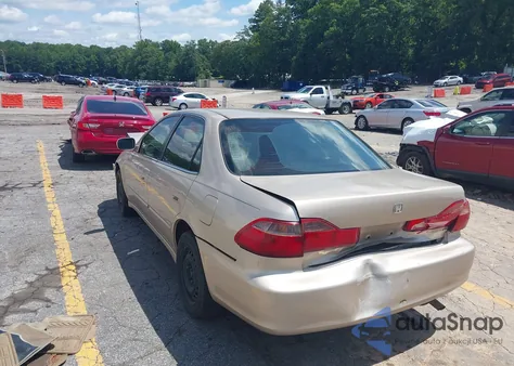 2000 Honda Accord 2.3 Ex из США, поврежденный, VIN 1HGCG5669YA019834